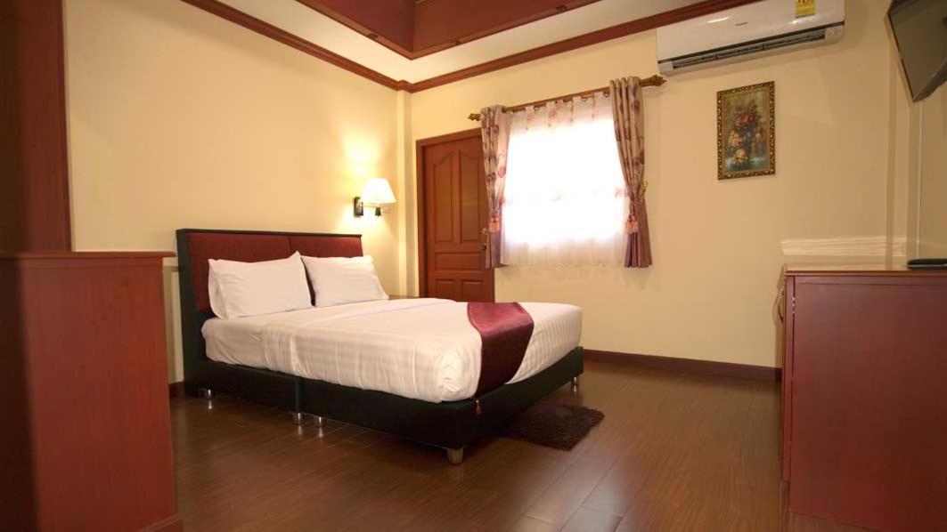 Bluebird Inn Pattaya Exterior photo