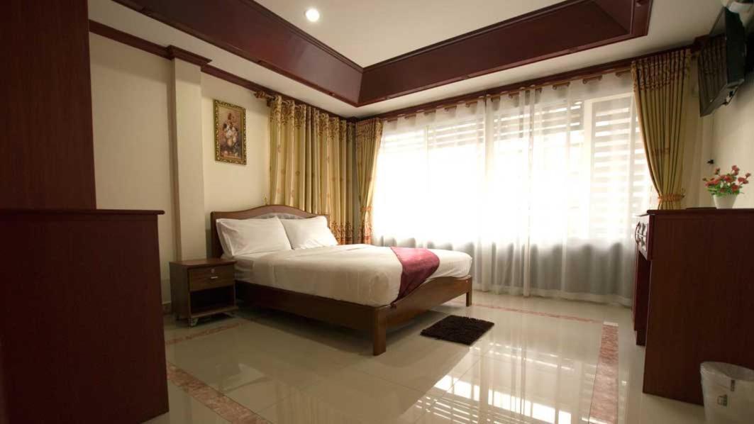 Bluebird Inn Pattaya Exterior photo